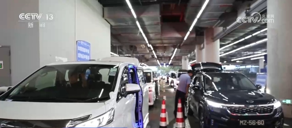 “中国游”带动“中国购”效应凸显 入境消费潜力持续释放 “中国游”带动“中国购”效应凸显 入境消费潜力持续释放