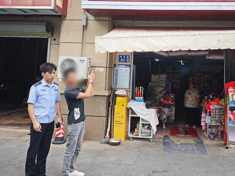 扫码支付有“商机”？他骗钱又骗物......民警：刑拘！