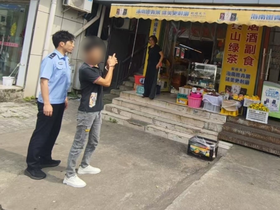 扫码支付有“商机”？他骗钱又骗物......民警：刑拘！