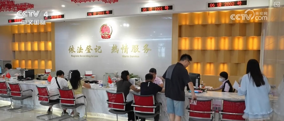 4945万人、71万条、16.87亿元……多维度立体“数”览这份兜底民生保障“成绩单” 4945万人、71万条、16.87亿元……多维度立体“数”览这份兜底民生保障“成绩单”