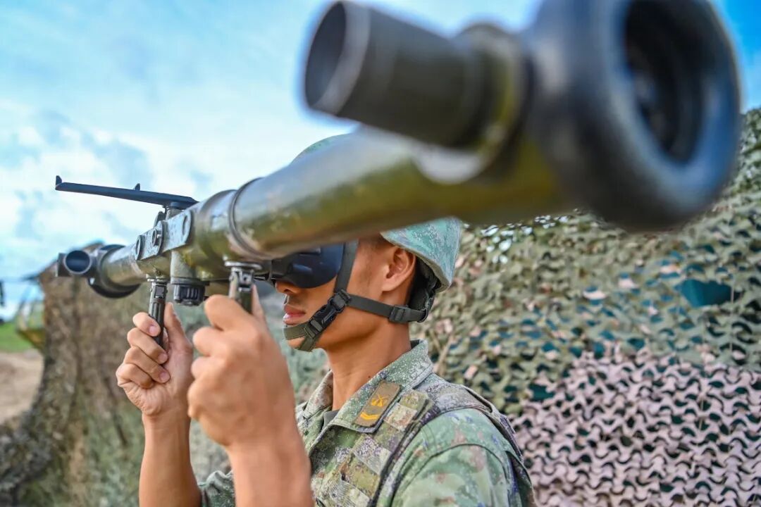 防空尖兵,昼夜鏖战! 防空尖兵,昼夜鏖战!