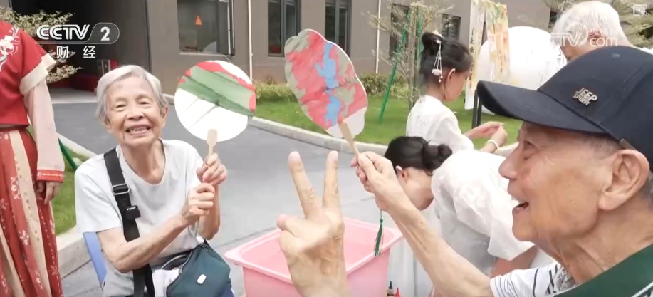 多重优势吸引港人“北上养老” 市场需求旺盛养老机构加速“北上”布局