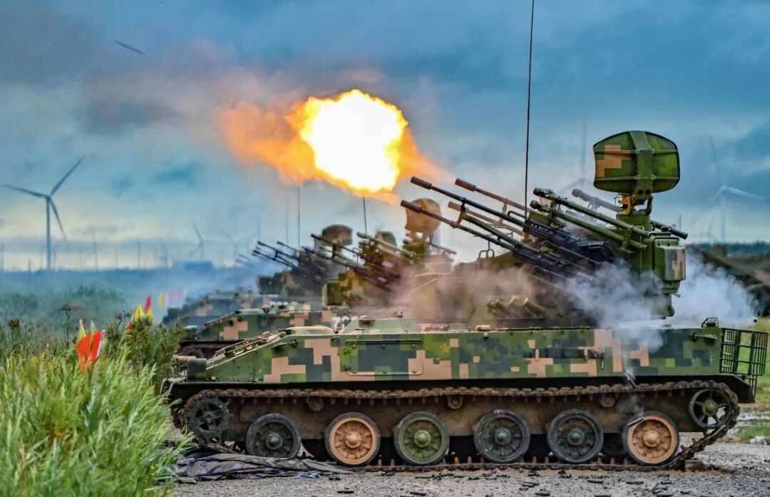 防空尖兵,昼夜鏖战! 防空尖兵,昼夜鏖战!