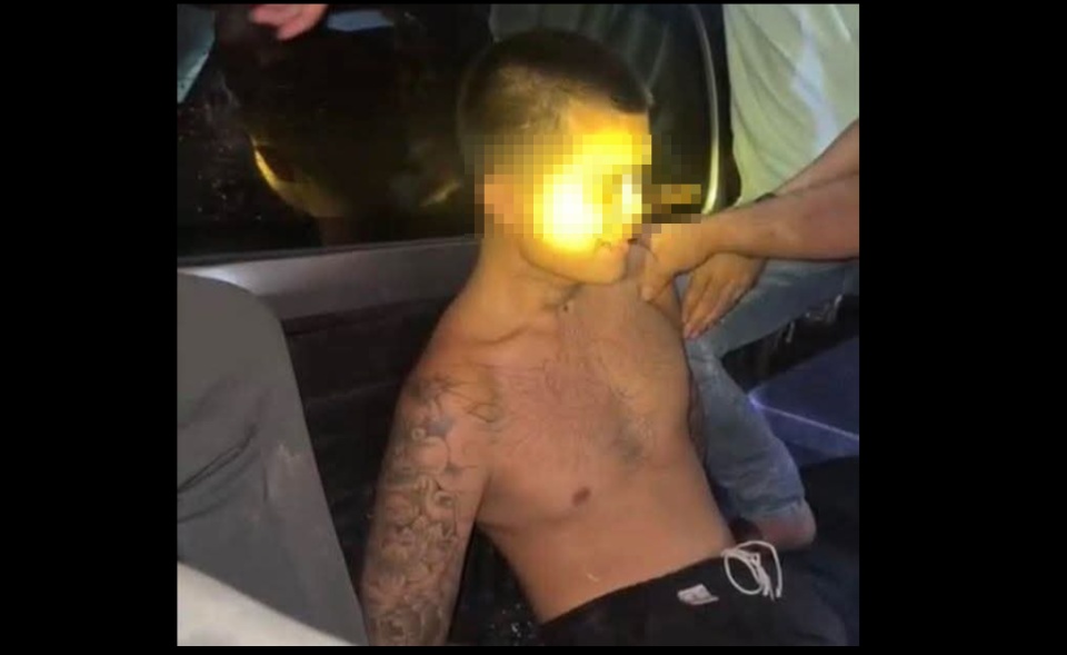 泰国29岁男子出狱7天后吸毒产生幻觉,将母亲当成鬼魂持刀杀害 泰国29岁男子出狱7天后吸毒产生幻觉,将母亲当成鬼魂持刀杀害