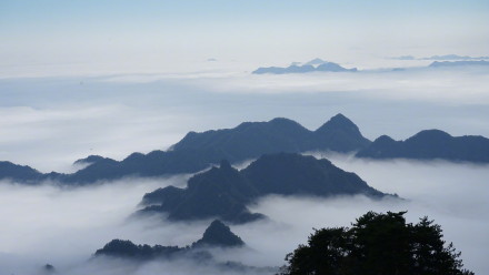 武当山金顶的奇妙景观