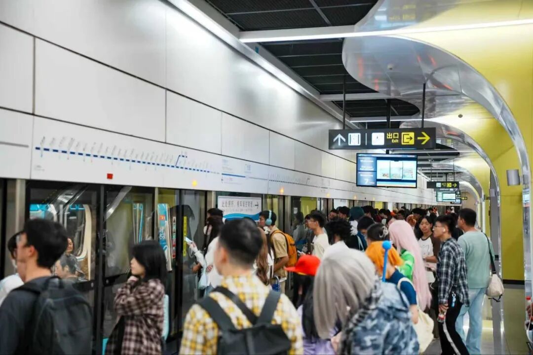 串联文旅与消费！成都地铁国庆中秋 5203.26 万人次答卷亮眼
