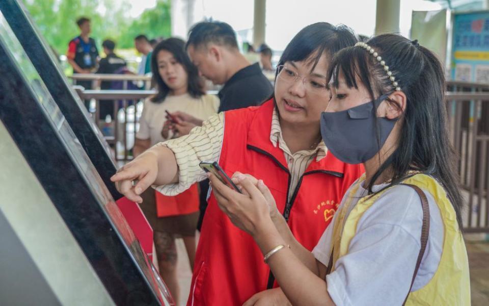 国庆假期，长沙地铁8天内6次跻身全国榜首，日均客运量316.3万人次