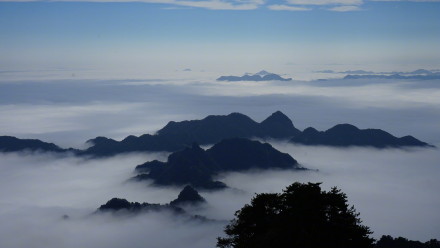 武当山金顶的奇妙景观
