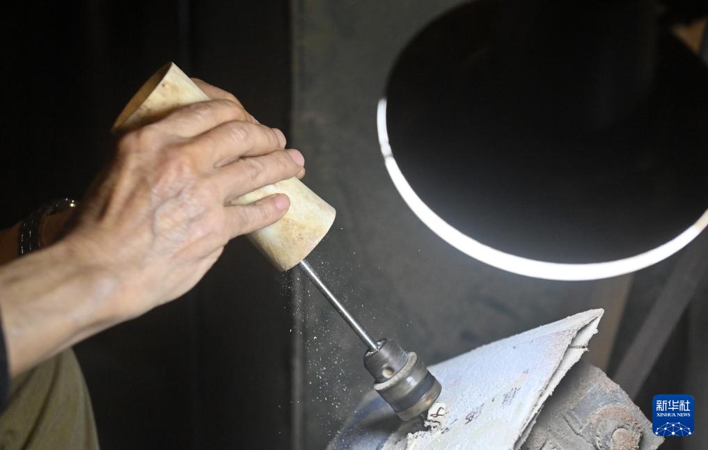 壮族马骨胡艺术:传承在悠扬乐声中的民族文化瑰宝 壮族马骨胡艺术:传承在悠扬乐声中的民族文化瑰宝