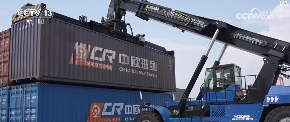 全国铁路调图：更多复兴号实现350公里高标运行 多地旅行时间大幅压缩