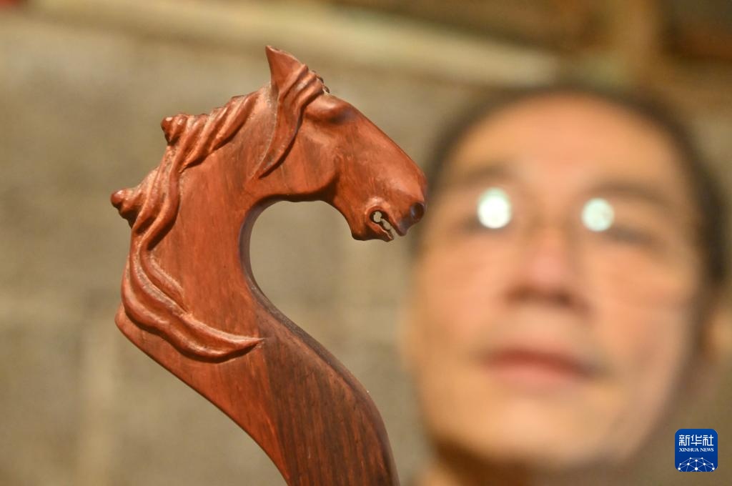 壮族马骨胡艺术:传承在悠扬乐声中的民族文化瑰宝 壮族马骨胡艺术:传承在悠扬乐声中的民族文化瑰宝