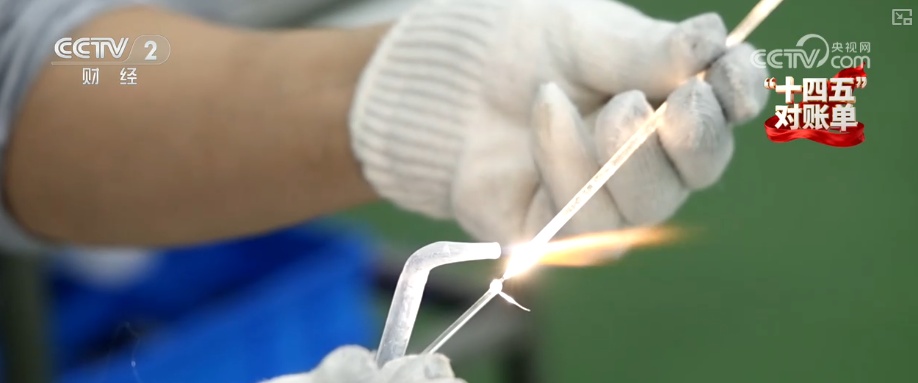 重塑发展格局 多组亮眼数据铸就“金融与实体经济共生共荣”生动答卷