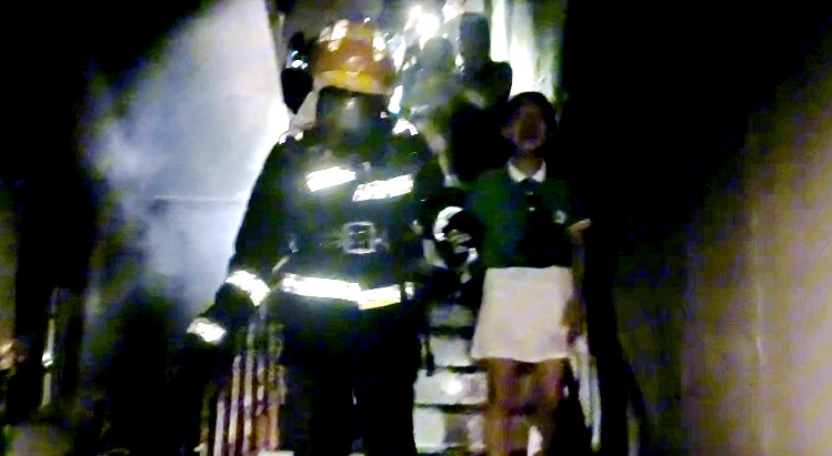 这枚“定时炸弹”燃烧达800℃!4层自建房被点燃致8人身陷火场 这枚“定时炸弹”燃烧达800℃!4层自建房被点燃致8人身陷火场