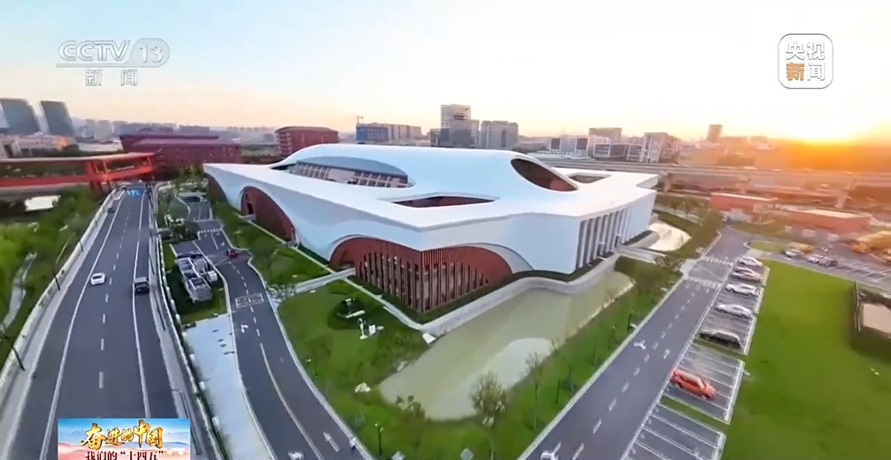 在百千倍重力加速度下做实验是什么体验？这个“大国重器”告诉你