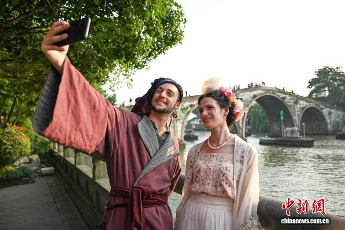 专家:保护文化遗产要“见物”更要“见人” 专家:保护文化遗产要“见物”更要“见人”