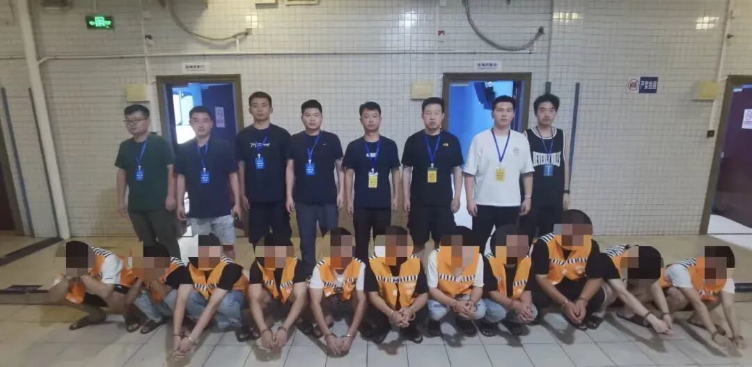 11名“班主任”进入家长群,被抓获 11名“班主任”进入家长群,被抓获
