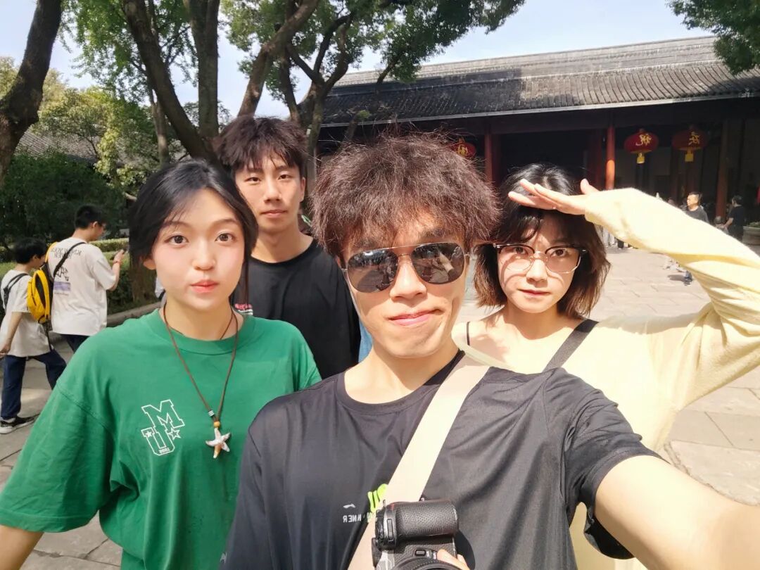 出游中捡到手机拍“寻人vlog”竟上了热搜!全网寻找的可爱大学生有一个来自哈师大 出游中捡到手机拍“寻人vlog”竟上了热搜!全网寻找的可爱大学生有一个来自哈师大