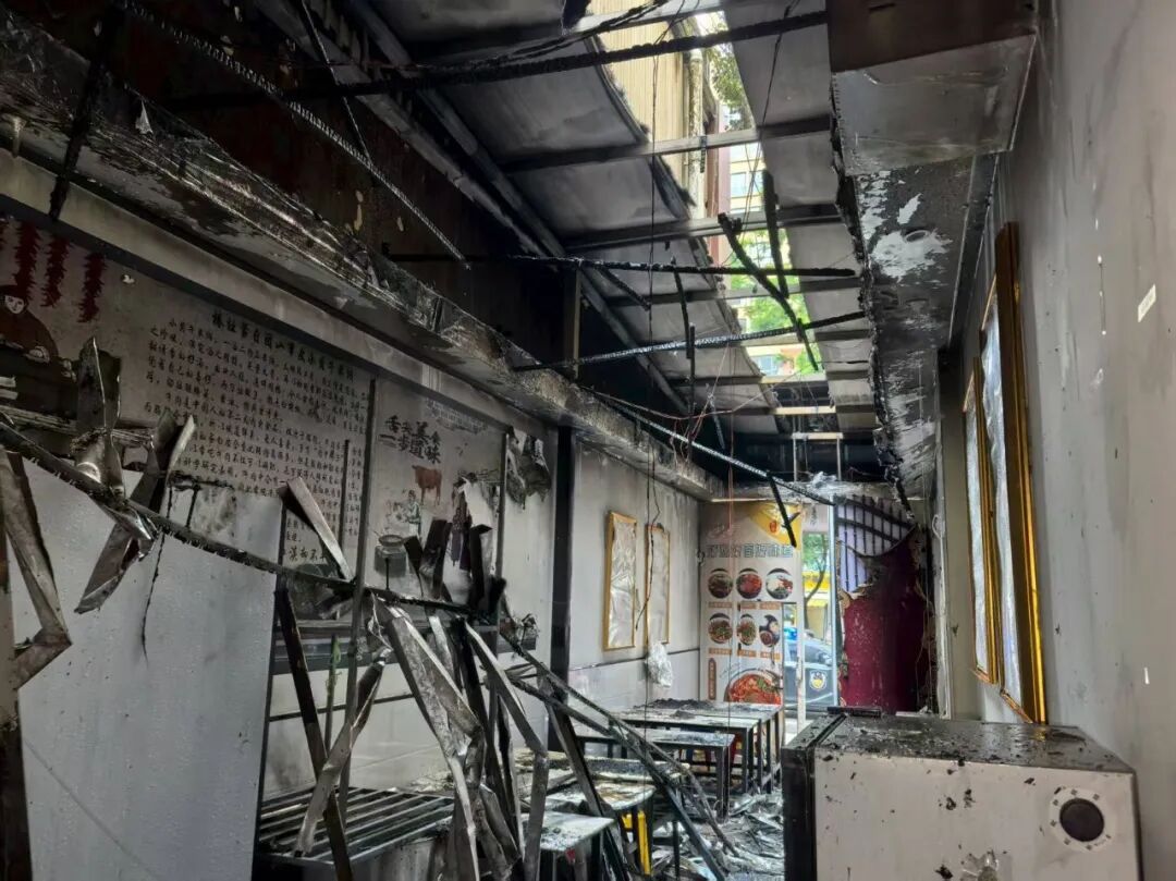 福建一居民区内5家店铺接连起火,损失严重!火因初查明 福建一居民区内5家店铺接连起火,损失严重!火因初查明