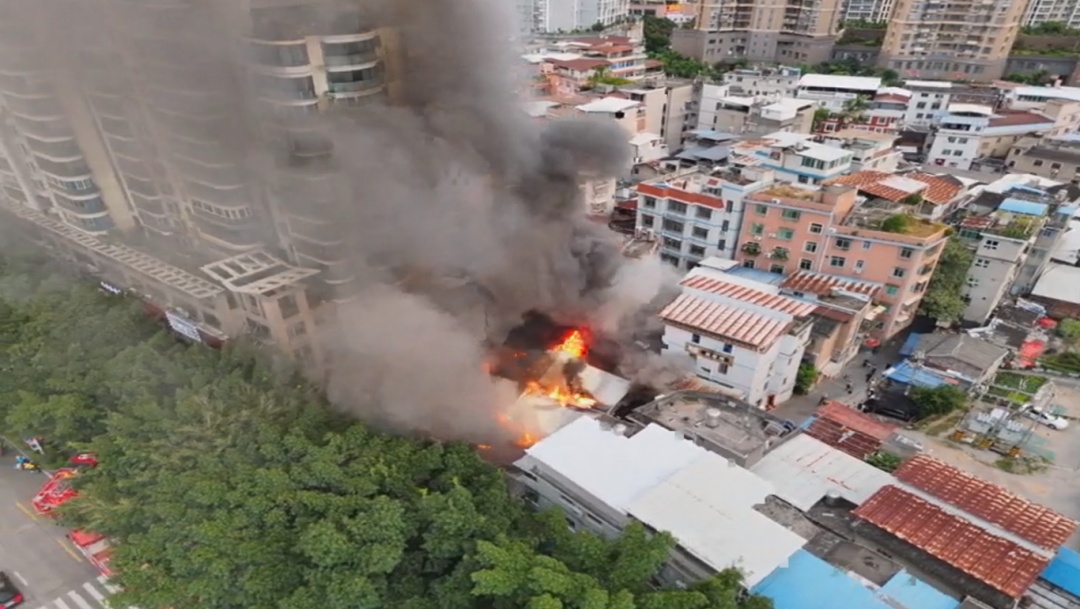 福建一居民区内5家店铺接连起火,损失严重!火因初查明 福建一居民区内5家店铺接连起火,损失严重!火因初查明
