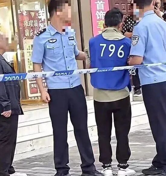 贵州一珠宝店900多克黄金被盗，价值90多万，嫌疑人一天之内被抓获