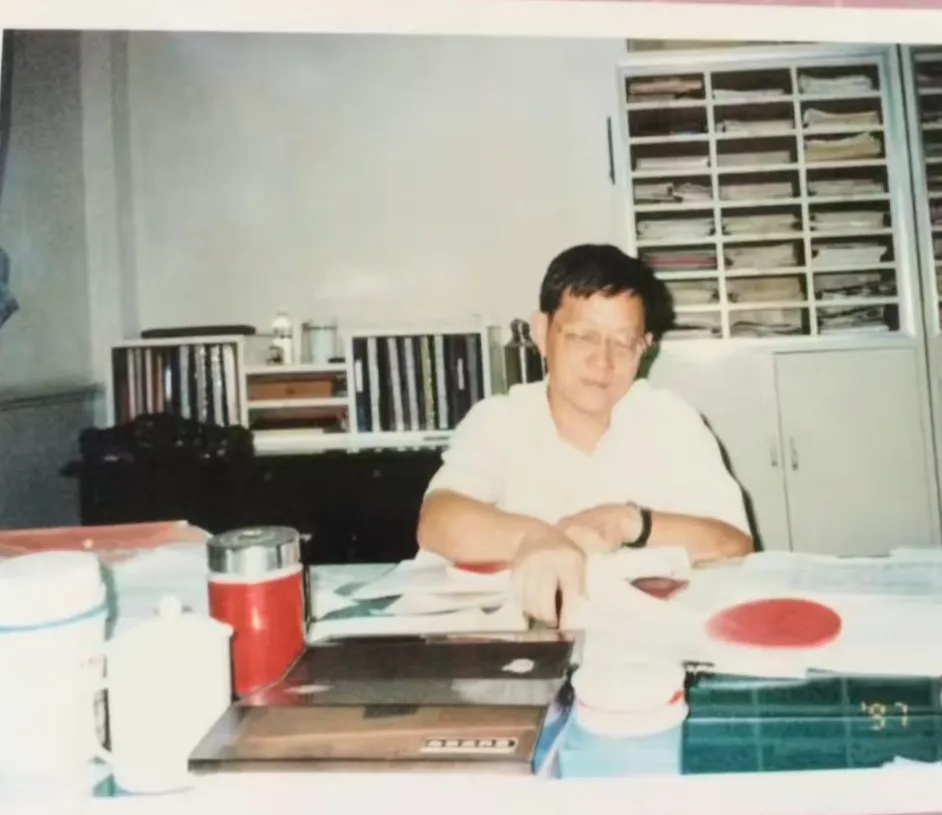 上海网红爷爷突然离世！网友泪崩：在另一个世界也要继续快乐啊