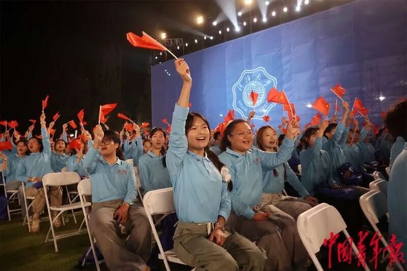 这堂课直接“燃”上热搜！你被刷屏了吗？