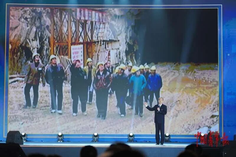 这堂课直接“燃”上热搜！你被刷屏了吗？