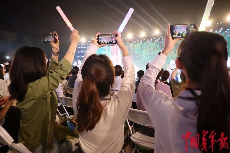 这堂课直接“燃”上热搜！你被刷屏了吗？