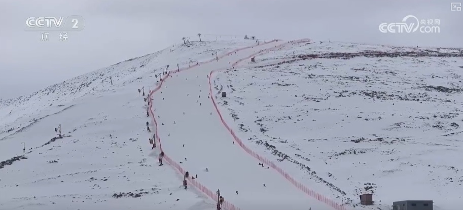 “开板”迎客！“升级服务+乐享优惠”圈粉滑雪爱好者 “冷冰雪”助燃“热经济”