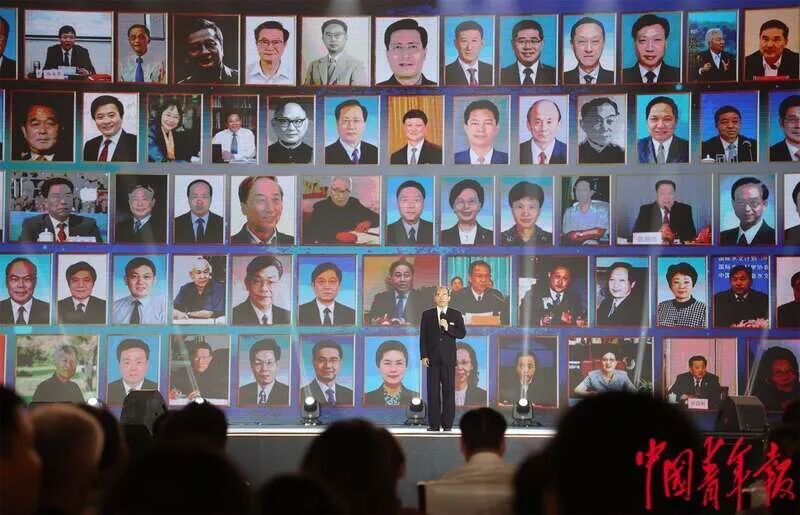 这堂课直接“燃”上热搜！你被刷屏了吗？