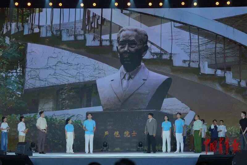 这堂课直接“燃”上热搜！你被刷屏了吗？