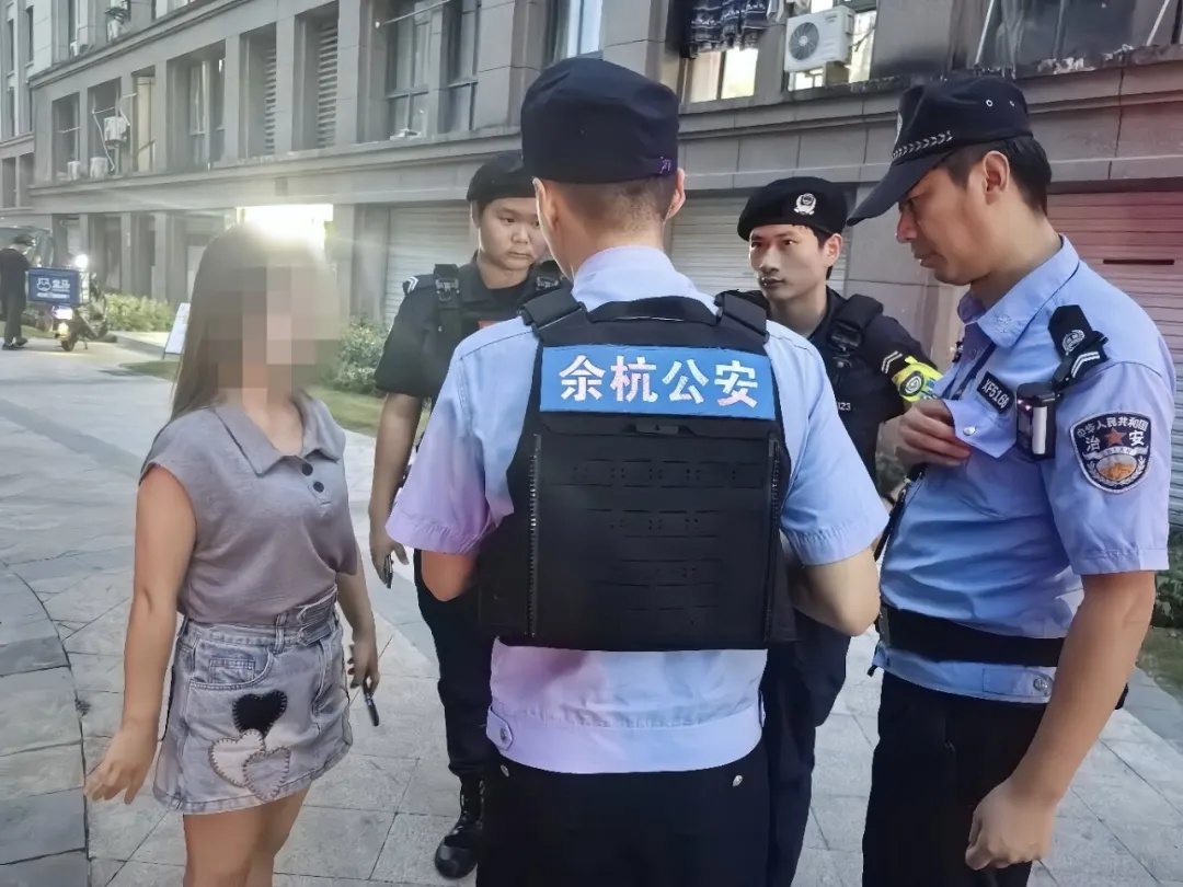 女子报警：他们说我是在逃人员，是诈骗吧？民警：不！这回是真的