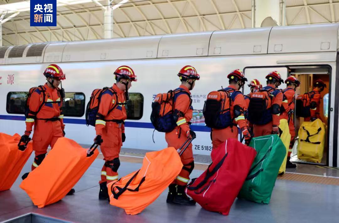 锤炼高原高寒地区应急救援能力 六省区消防救援总队进行演练 锤炼高原高寒地区应急救援能力 六省区消防救援总队进行演练
