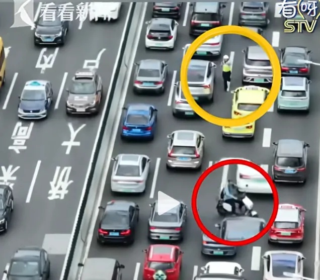 “小电驴”闯入上海高架！被无人机发现后，车主竟弃车逃跑...