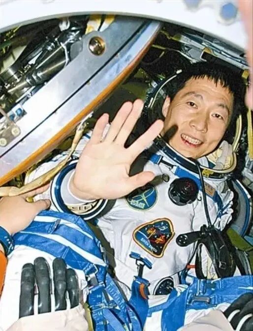 这21小时23分，载入史册！