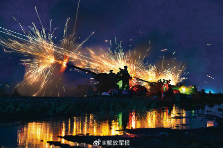 烈焰腾空!陆军某防空旅实弹射击 烈焰腾空!陆军某防空旅实弹射击