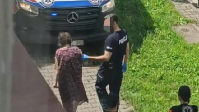 波兰少女被父母囚禁27年,一直被关在自己家中,获救时骨瘦如柴像个老妇人 波兰少女被父母囚禁27年,一直被关在自己家中,获救时骨瘦如柴像个老妇人