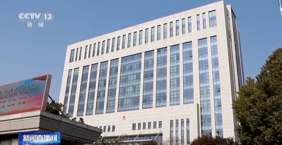 女子分手后花2万元请“大师作法”改运，一个月后复合失败报警