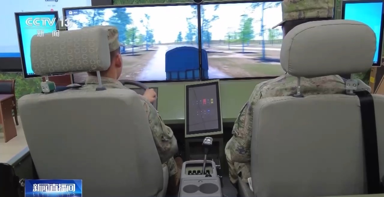在战场上开车送“快递”有多难？不仅要防炮火 还得会反无人机