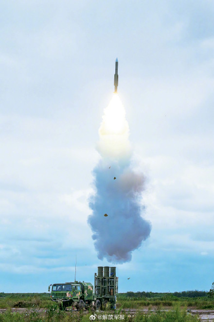烈焰腾空!陆军某防空旅实弹射击 烈焰腾空!陆军某防空旅实弹射击