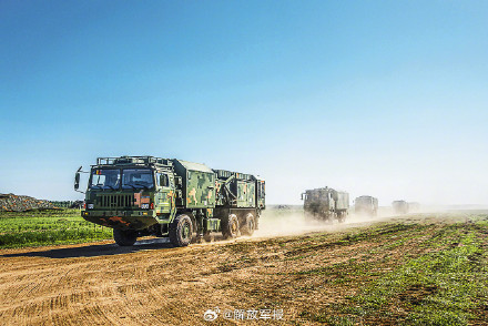 烈焰腾空!陆军某防空旅实弹射击 烈焰腾空!陆军某防空旅实弹射击