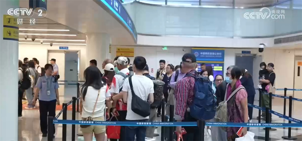 1.78亿人次、同比增12.9%!多项便利政策释放红利 “跨境交流+边境文旅”满满人气 1.78亿人次、同比增12.9%!多项便利政策释放红利 “跨境交流+边境文旅”满满人气