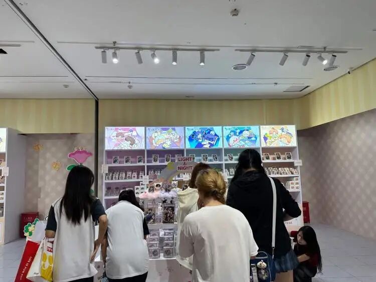 年轻人社交新方式：网约 “搭子” 逛展观赛，精准陪伴，又互不深交