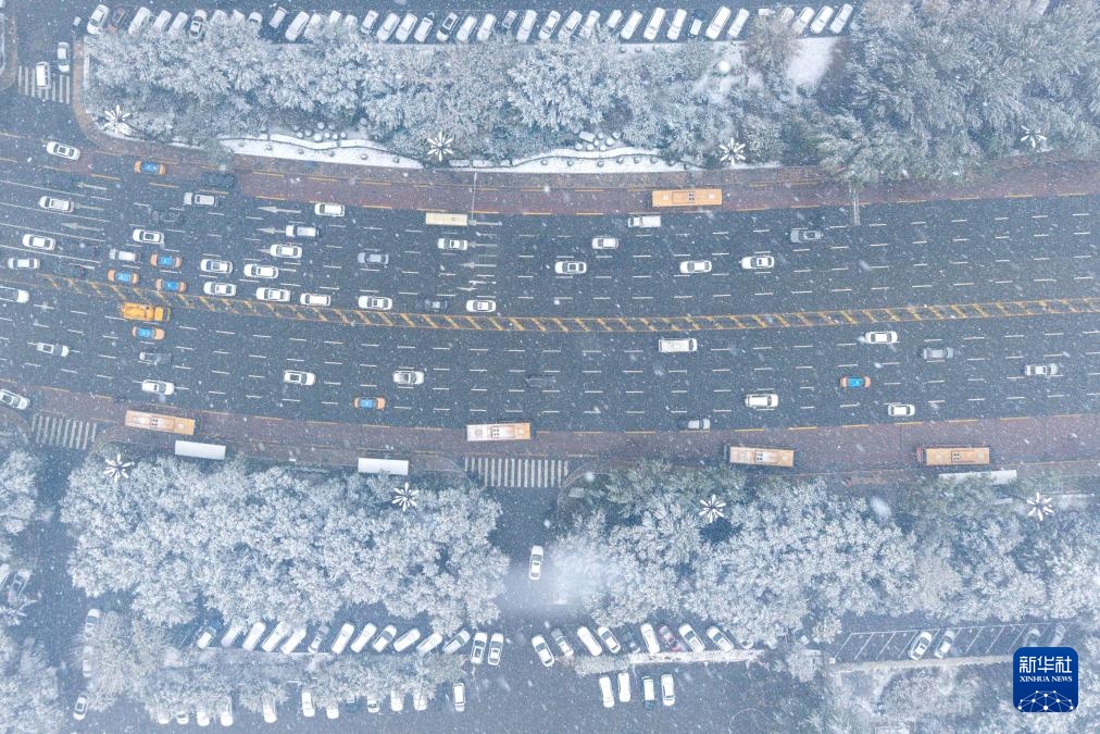 黑龙江：雪中即景