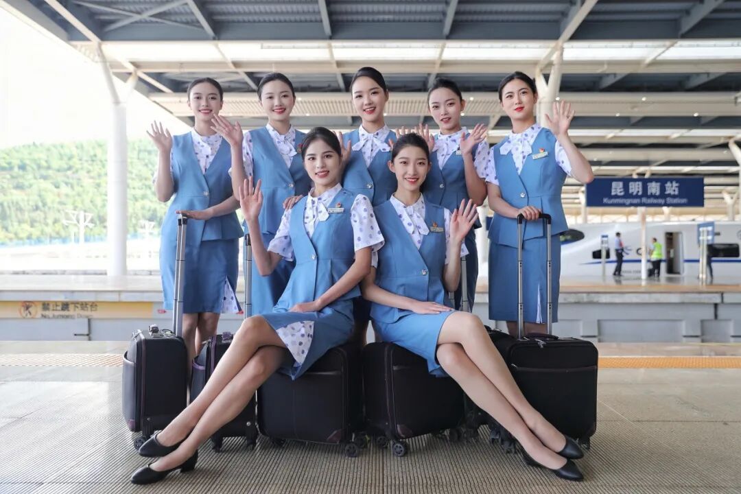 又美又飒！这些乘务员换上新制服！