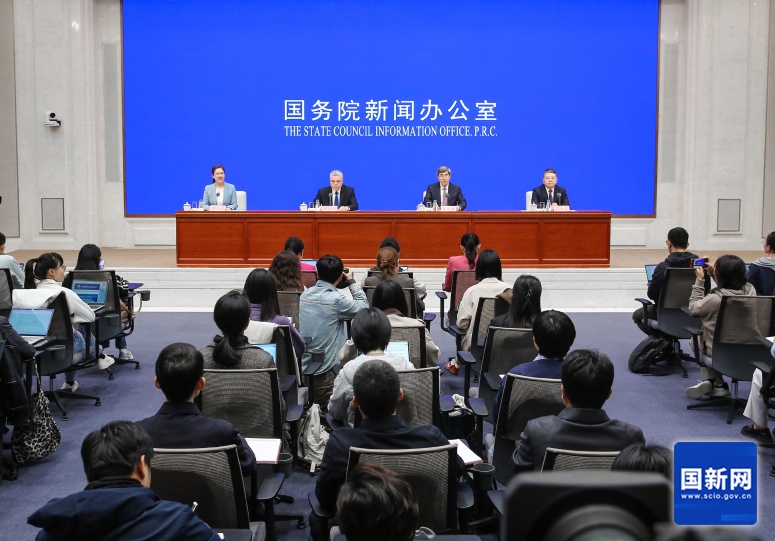 新人婚礼上的这个举动，火爆全网！