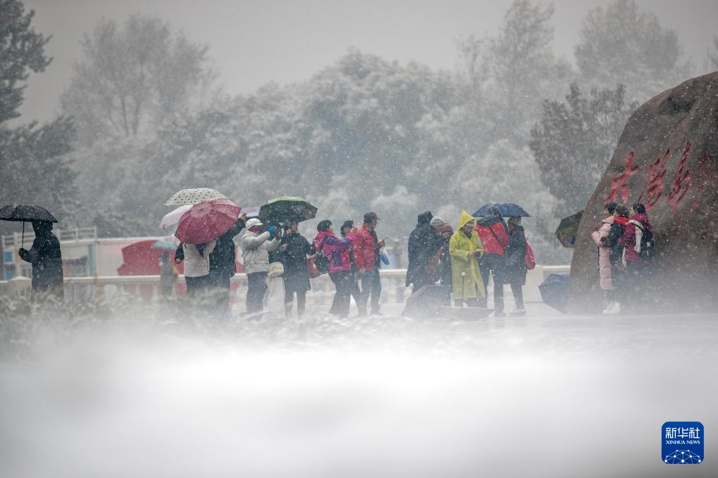 黑龙江：雪中即景