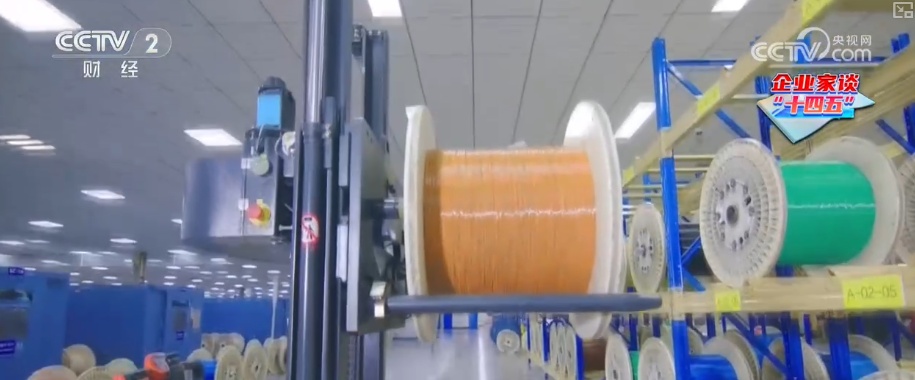 手握创新“王牌”把握机遇与“光”同行 我国光纤光缆行业跻身世界第一梯队 手握创新“王牌”把握机遇与“光”同行 我国光纤光缆行业跻身世界第一梯队