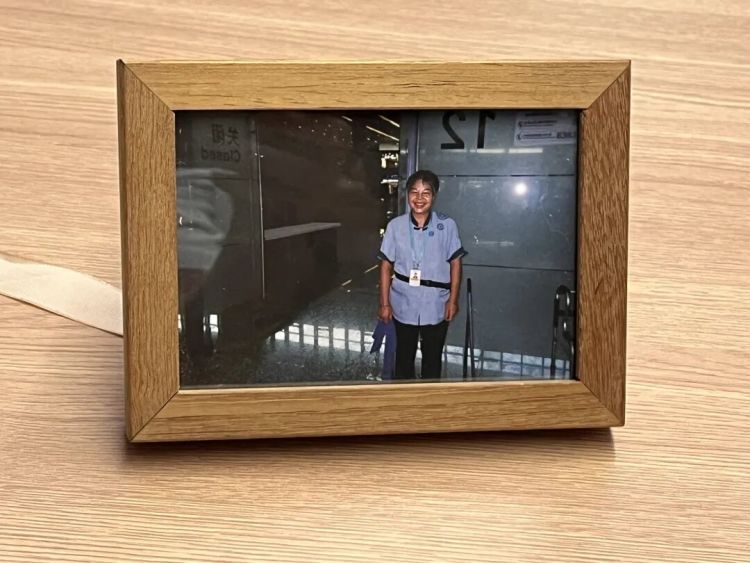 “T4安检口那个爱笑的保洁阿姨”,找到啦! “T4安检口那个爱笑的保洁阿姨”,找到啦!