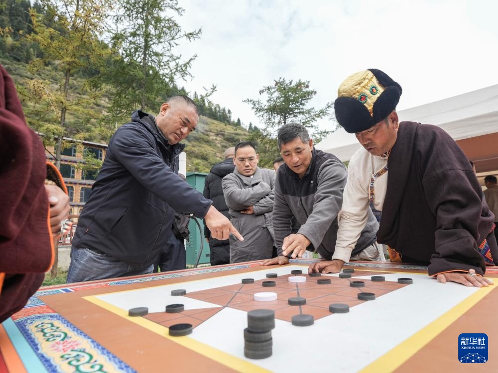 四川黑水：冰川彩林文旅季启幕